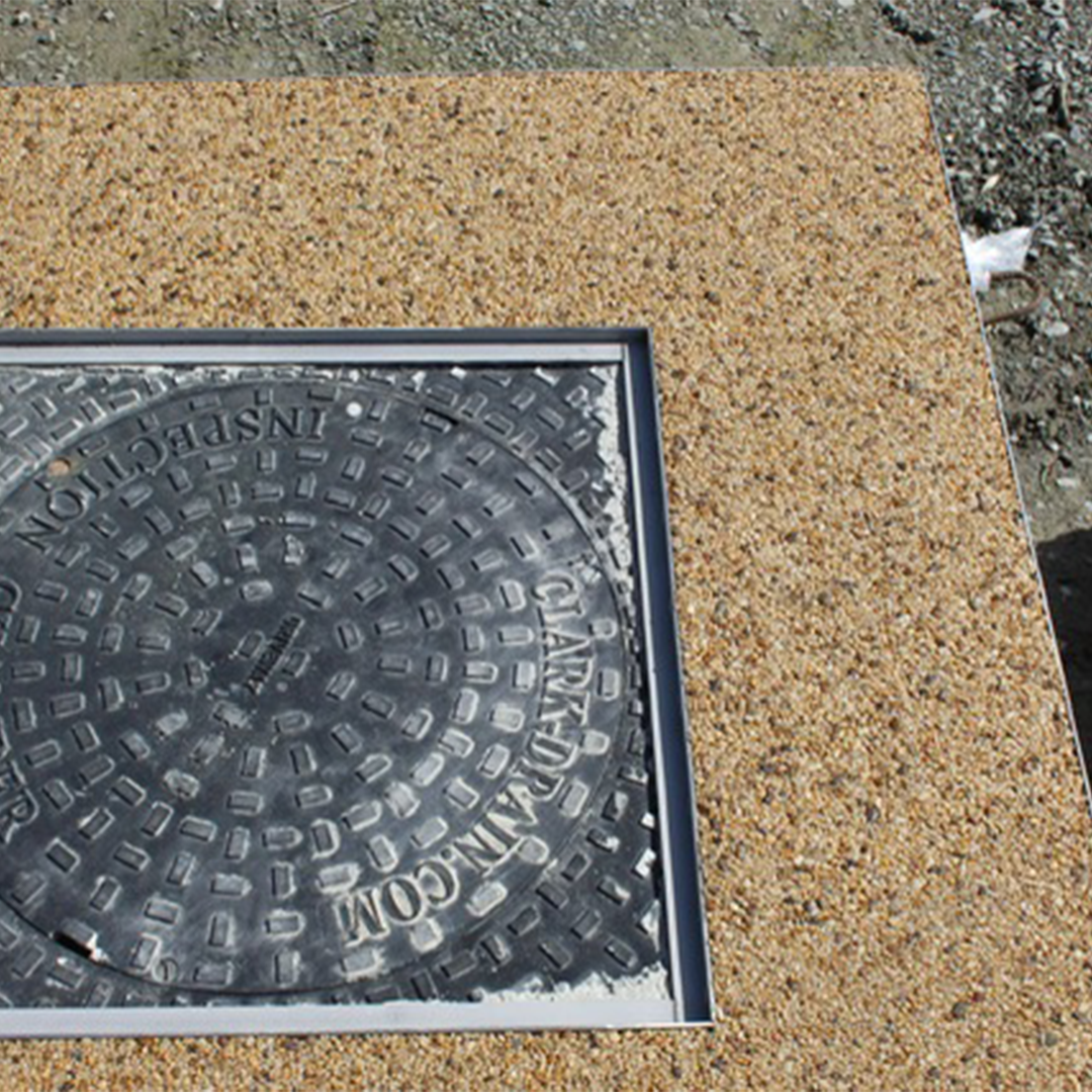 Recessed manhole covers